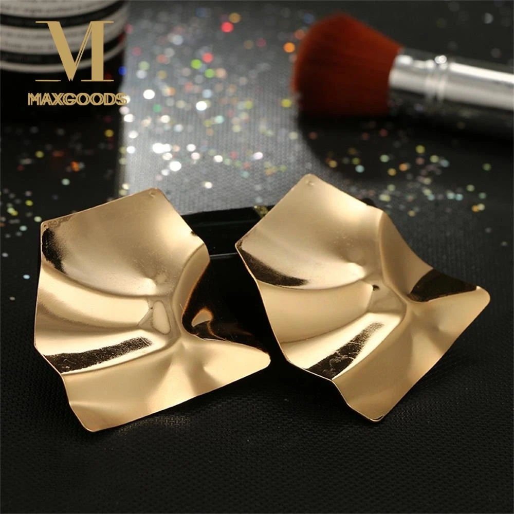 8 Styles 2018 Gold Irregular Metal Earrings Big Simple Punk Earrings For Women Party Wedding Fashion Metal Jewelry
8 Styles 2018 Gold Irregular Metal Earrings Big Simple Punk Earrings For Women Party Wedding Fashion Metal Jewelry
