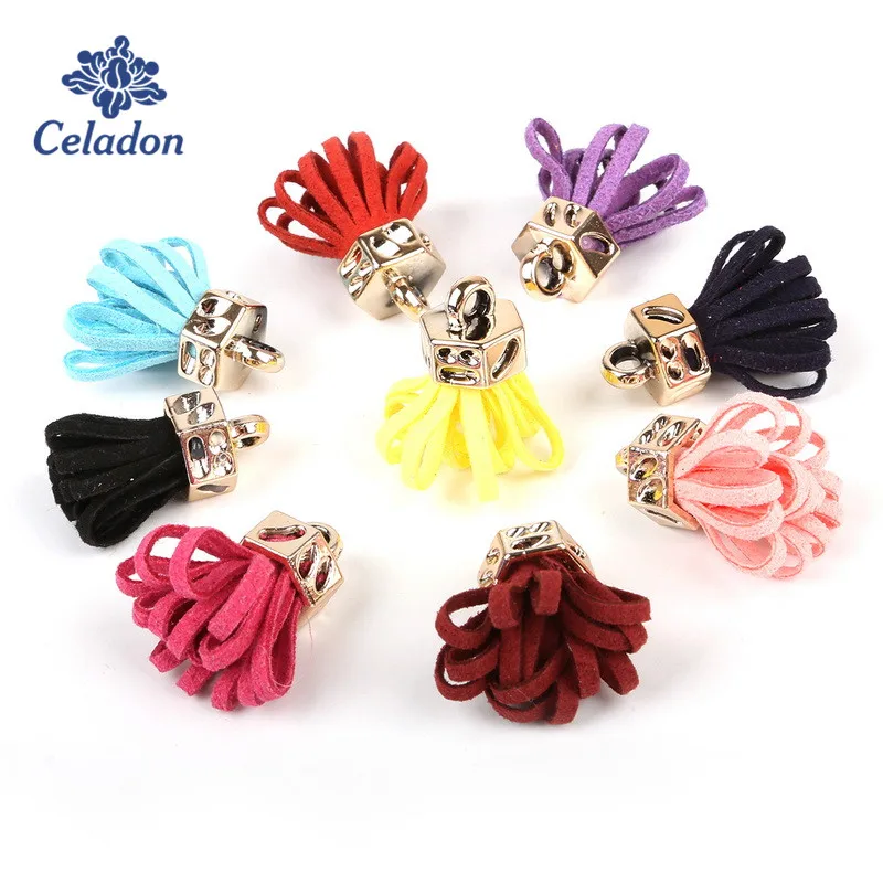 10pcs 25mm Mini Suede Tassel Charm Gold Cap Velvet Leather Earring Pendant for DIY Keychain Necklace Ornaments
10pcs 25mm Mini Suede Tassel Charm Gold Cap Velvet Leather Earring Pendant for DIY Keychain Necklace Ornaments