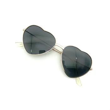 6 Pairs Pilot Fashion Heart Sunglasses Thin Metal Frame Style for Women Eyewear for Bridesmaid Bachelorette Party Gift
6 Pairs Pilot Fashion Heart Sunglasses Thin Metal Frame Style for Women Eyewear for Bridesmaid Bachelorette Party Gift