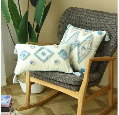 Blue white geometric tufted cushion cover hand-woven tassel pillow case cotton fringe pillow cover
Blue white geometric tufted cushion cover hand-woven tassel pillow case cotton fringe pillow cover