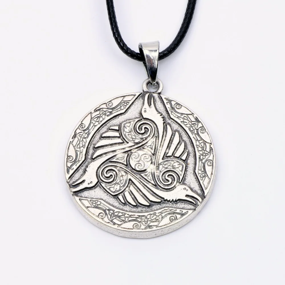 Norse Viking Triskele Necklace Pendant Odin's Ravens Feast Triskelion Knotwork Amulet Double Sided Talisman Choker Women Gift
Norse Viking Triskele Necklace Pendant Odin's Ravens Feast Triskelion Knotwork Amulet Double Sided Talisman Choker Women Gift