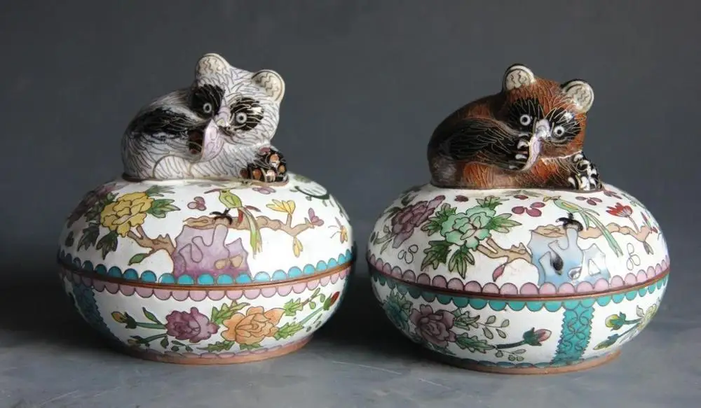 4 Chinese Folk Bronze Copper Cloisonne enamel Panda Flower Parrot Bird Box Pair
4 Chinese Folk Bronze Copper Cloisonne enamel Panda Flower Parrot Bird Box Pair