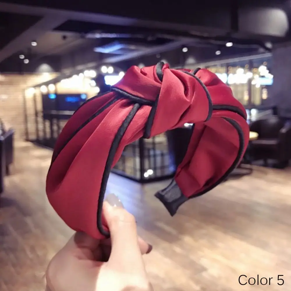 New Fashion Women Floral Hairband Vintage Wide Headband Twist Knotted Solid Turban Headwear Hairband Makeup Hair Accessories
New Fashion Women Floral Hairband Vintage Wide Headband Twist Knotted Solid Turban Headwear Hairband Makeup Hair Accessories