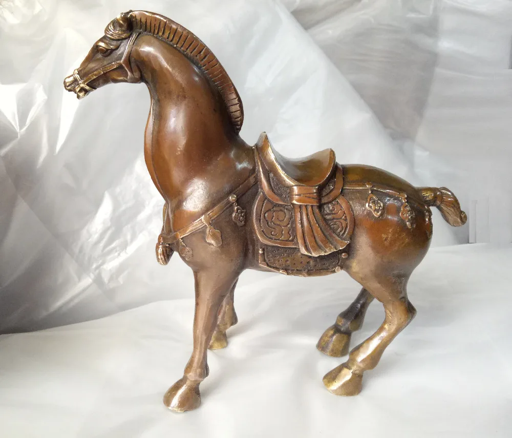 China Folk sculpture bronze sculpture of a horse twelve zodiac shaped decoration
China Folk sculpture bronze sculpture of a horse twelve zodiac shaped decoration