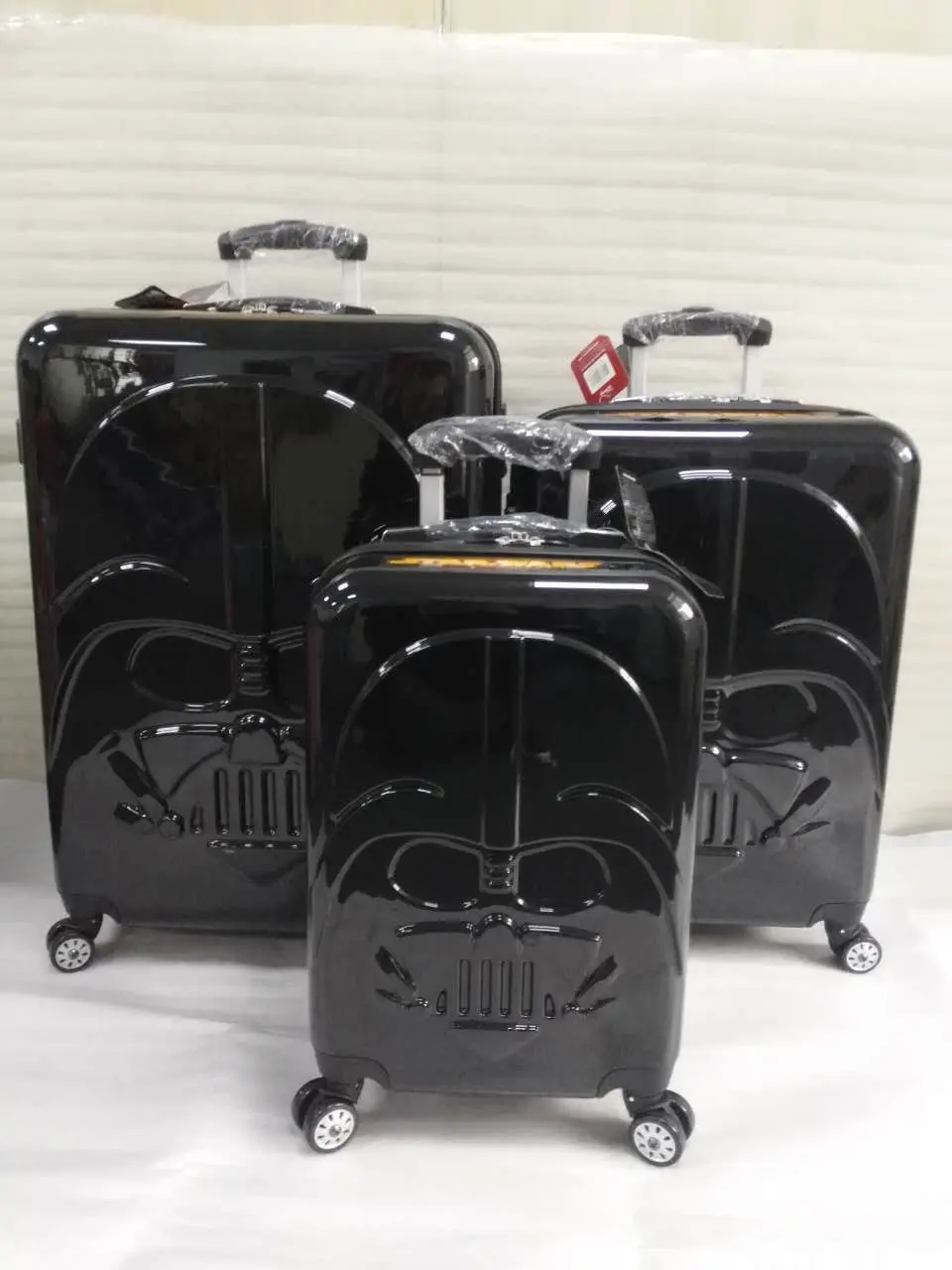 CARRYLOVE perfect ABS+PC 20/24/28 inch Cartoon darth vader Rolling Luggage Spinner brand High quality Travel Suitcase
CARRYLOVE perfect ABS+PC 20/24/28 inch Cartoon darth vader Rolling Luggage Spinner brand High quality Travel Suitcase