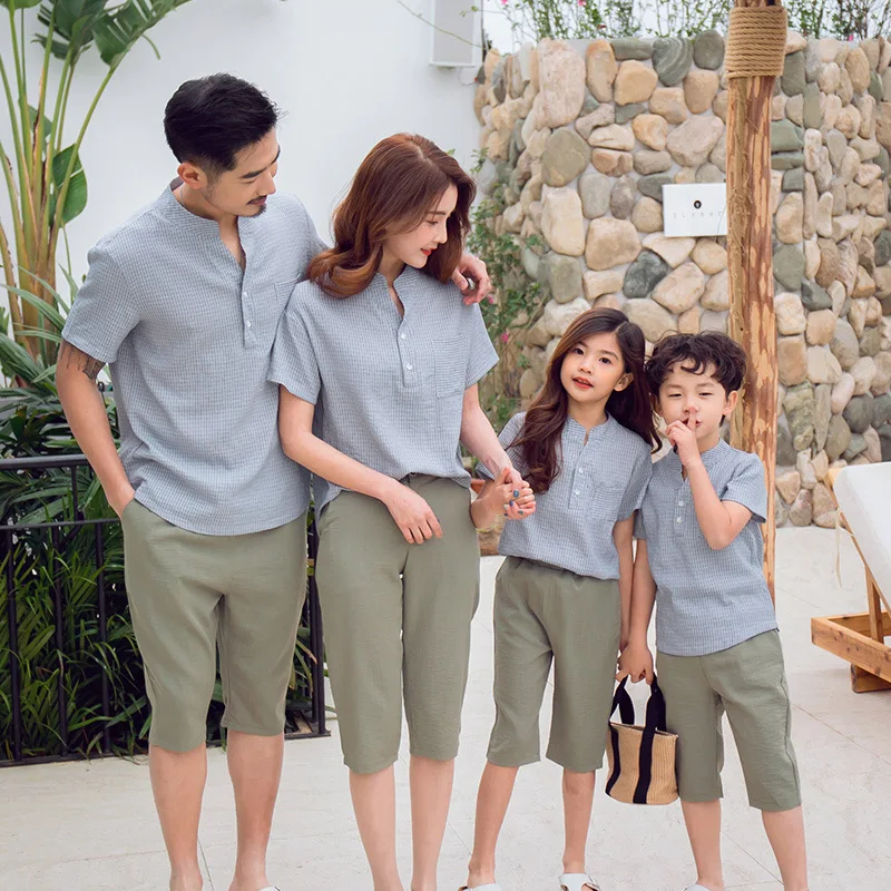 Family Matching Summer Linen T-Shirt+Shorts 2PCS Sets Family Look Dad Mom Son Daughter Vacation Button Collar Girl Suits Clothes
Family Matching Summer Linen T-Shirt+Shorts 2PCS Sets Family Look Dad Mom Son Daughter Vacation Button Collar Girl Suits Clothes