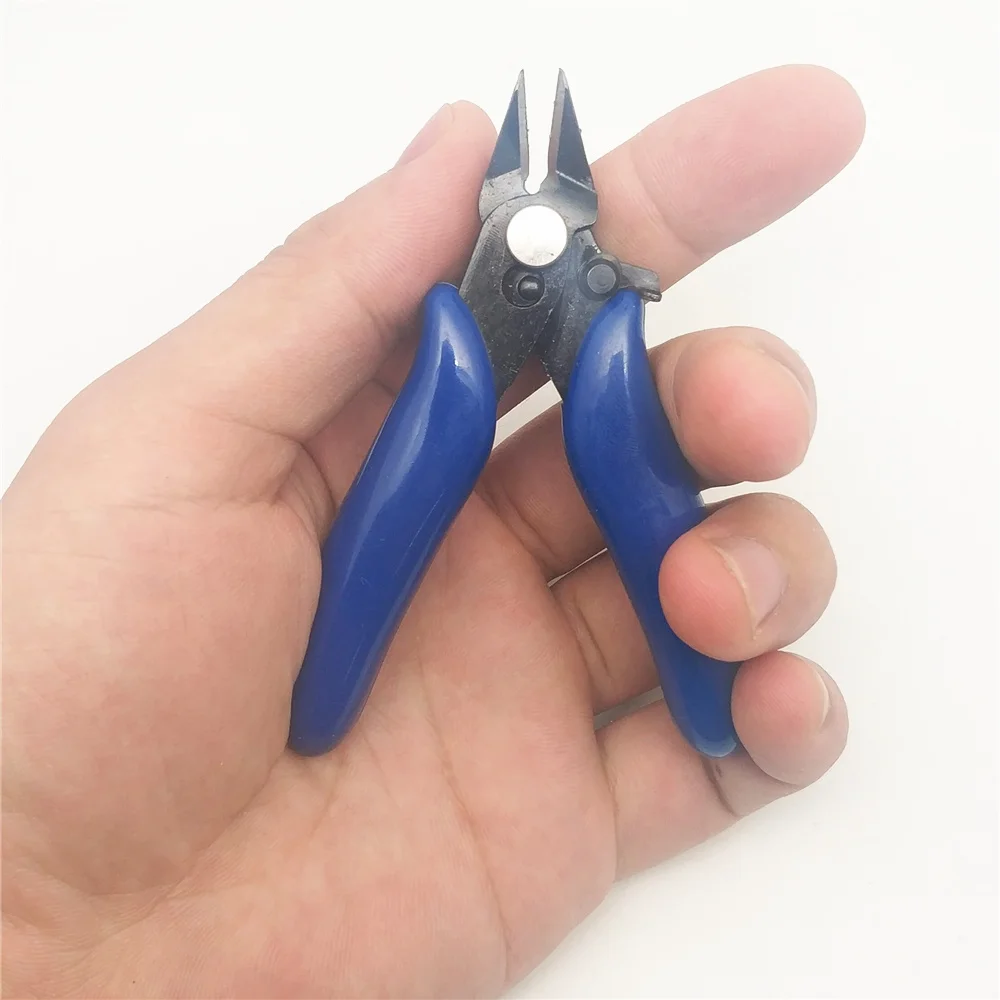 Electronic cigarette heating wire scissors portable with mini-scissors high-quality tools Mini pliers
Electronic cigarette heating wire scissors portable with mini-scissors high-quality tools Mini pliers