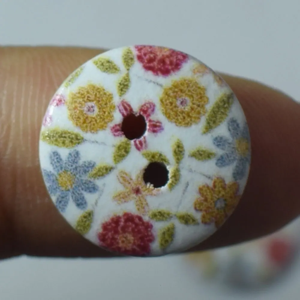 50PCS 2 Holes Retro Design Wooden Buttons Painted Wooden Vintage Buttons for Clothing DIY Scrapbooking Decorative
50PCS 2 Holes Retro Design Wooden Buttons Painted Wooden Vintage Buttons for Clothing DIY Scrapbooking Decorative