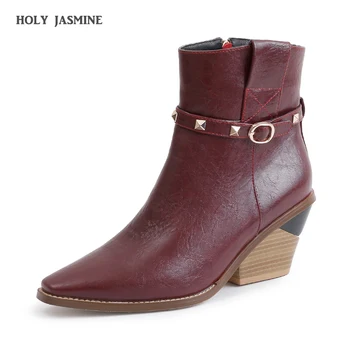2019 New Cowboy Ankle Boots Women Pointed Toe Rivet Wedges Heel Boots Woman Fashion Western Boots Zip Shoes Female botines mujer
2019 New Cowboy Ankle Boots Women Pointed Toe Rivet Wedges Heel Boots Woman Fashion Western Boots Zip Shoes Female botines mujer