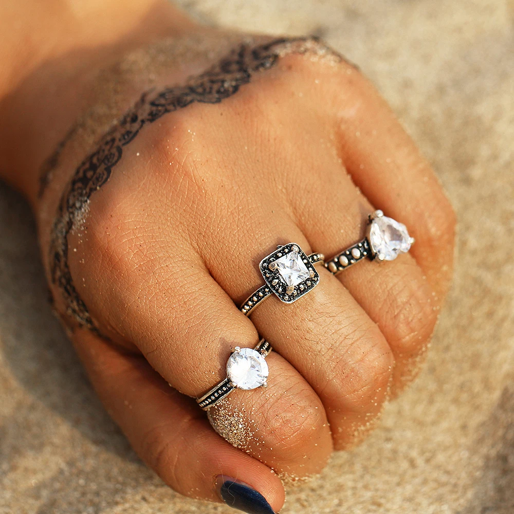 IF ME Vintage Crystal CZ Heart Rings for Women Retro Silver Color Geometric Round Square 3pcs/set Finger Ring Jewelry 2018 New
IF ME Vintage Crystal CZ Heart Rings for Women Retro Silver Color Geometric Round Square 3pcs/set Finger Ring Jewelry 2018 New