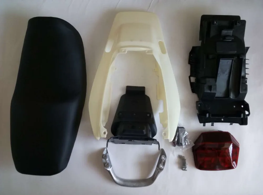 8 Pieces 3rd Generation CB400 VTEC 3 Fairings Fender Mudguard Covers Rear Skirts Bodyworks Tail Brake Light Motorcycle Seat
8 Pieces 3rd Generation CB400 VTEC 3 Fairings Fender Mudguard Covers Rear Skirts Bodyworks Tail Brake Light Motorcycle Seat