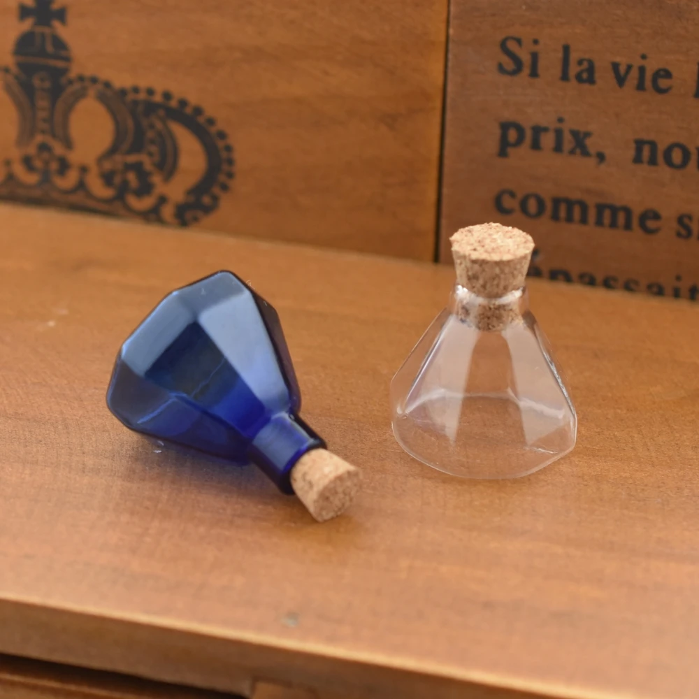 1pieces octagonal cork glass bottle glass vial pendant corked bottles wish bottle necklace pendant handmade jewelry findings
1pieces octagonal cork glass bottle glass vial pendant corked bottles wish bottle necklace pendant handmade jewelry findings