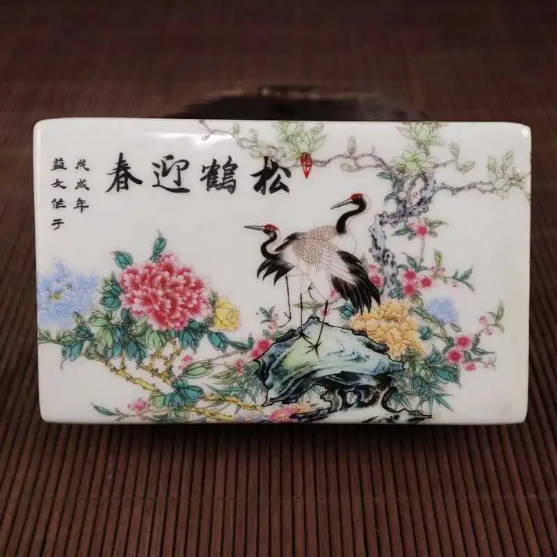Exquisite Chinese Famille-Rose Porcelain Paperweight Painted with Beautiful Cranes and Flowers
Exquisite Chinese Famille-Rose Porcelain Paperweight Painted with Beautiful Cranes and Flowers