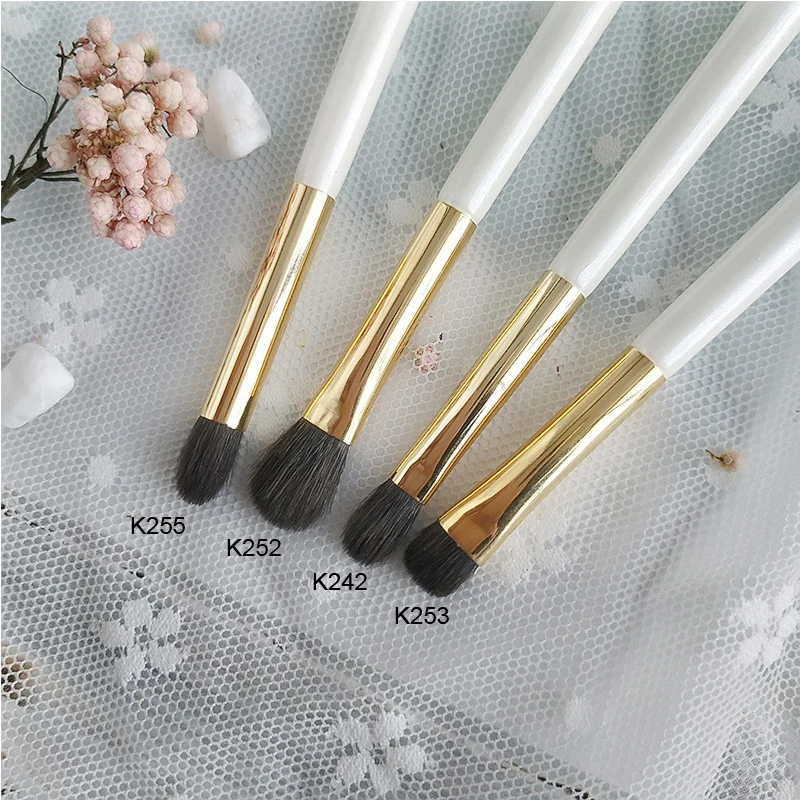 Professional Makeup Brushes Soft Blue Squirrel Hair Sokouhou Goat Hair Eye Shadow Blending Brush Kit Make Up Brush
Professional Makeup Brushes Soft Blue Squirrel Hair Sokouhou Goat Hair Eye Shadow Blending Brush Kit Make Up Brush