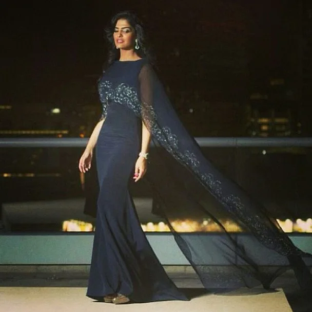 Navy Blue Chiffon Mermaid Long Evening Dresses 2017 With Cape Train Beaded Lace Appliques Elegant Formal Evening Party Wear Sale
Navy Blue Chiffon Mermaid Long Evening Dresses 2017 With Cape Train Beaded Lace Appliques Elegant Formal Evening Party Wear Sale