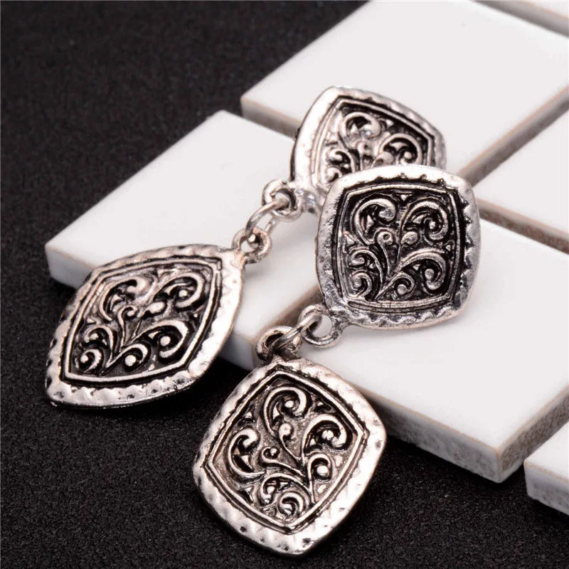 QCOOLJLY Vintage Personality Antique Silver Color carved flower Earrings for Women Retro Dangle Earrings Brinco Earing Eardrops
QCOOLJLY Vintage Personality Antique Silver Color carved flower Earrings for Women Retro Dangle Earrings Brinco Earing Eardrops