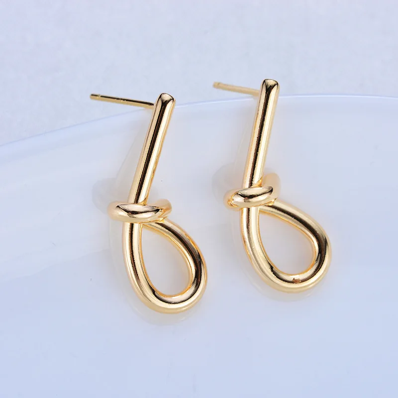 (141)6PCS 23x9MM 24K Gold Color Plated Brass Long Line with Knot Stud Earrings High Quality DIY Jewelry Making Findings
(141)6PCS 23x9MM 24K Gold Color Plated Brass Long Line with Knot Stud Earrings High Quality DIY Jewelry Making Findings