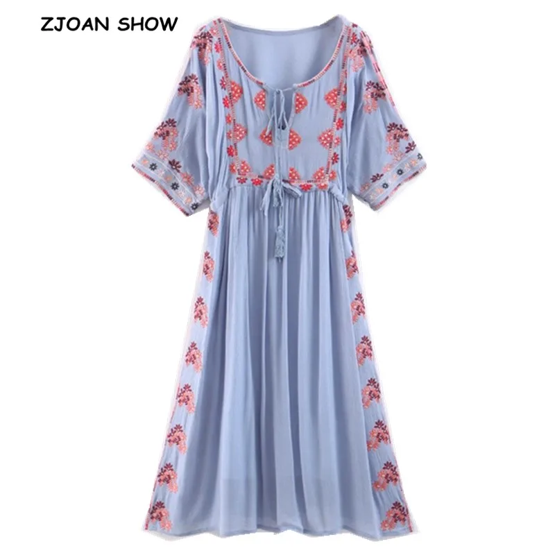2019 New Bohemian V neck Embroidery Colored flower Drawstring Lace up waist Dress Ethnic Woman Dresses Beach Holiday Vestido
2019 New Bohemian V neck Embroidery Colored flower Drawstring Lace up waist Dress Ethnic Woman Dresses Beach Holiday Vestido