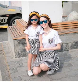 2PCS mommy and me clothes striped mother daughter dresses family matching outfits look mom mum and girls ruffled dress clothing
2PCS mommy and me clothes striped mother daughter dresses family matching outfits look mom mum and girls ruffled dress clothing
