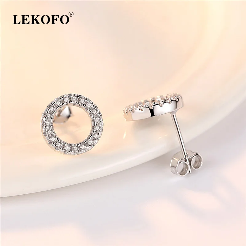 LEKOFO Fashion Jewelry Shining Crystal Round Circle Stud Earrings For Women Cubic Zirconia 925 Sterling Silver Earrings
LEKOFO Fashion Jewelry Shining Crystal Round Circle Stud Earrings For Women Cubic Zirconia 925 Sterling Silver Earrings