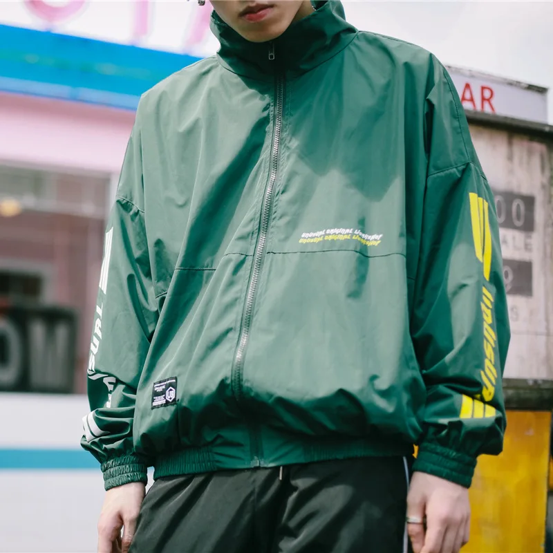 Retro Vintage Jackets Men Stand Collar Pullover Jacket Zipper Tracksuit Fashion Coats Hip Hop Male Streetwear Outwear
Retro Vintage Jackets Men Stand Collar Pullover Jacket Zipper Tracksuit Fashion Coats Hip Hop Male Streetwear Outwear