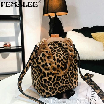 Luxury Leopard Vintage PU Leather Crossbody Bags For Women 2019 Ladies Acrylic Clip Handbags Retro Shoulder Messenger Box Bags
Luxury Leopard Vintage PU Leather Crossbody Bags For Women 2019 Ladies Acrylic Clip Handbags Retro Shoulder Messenger Box Bags