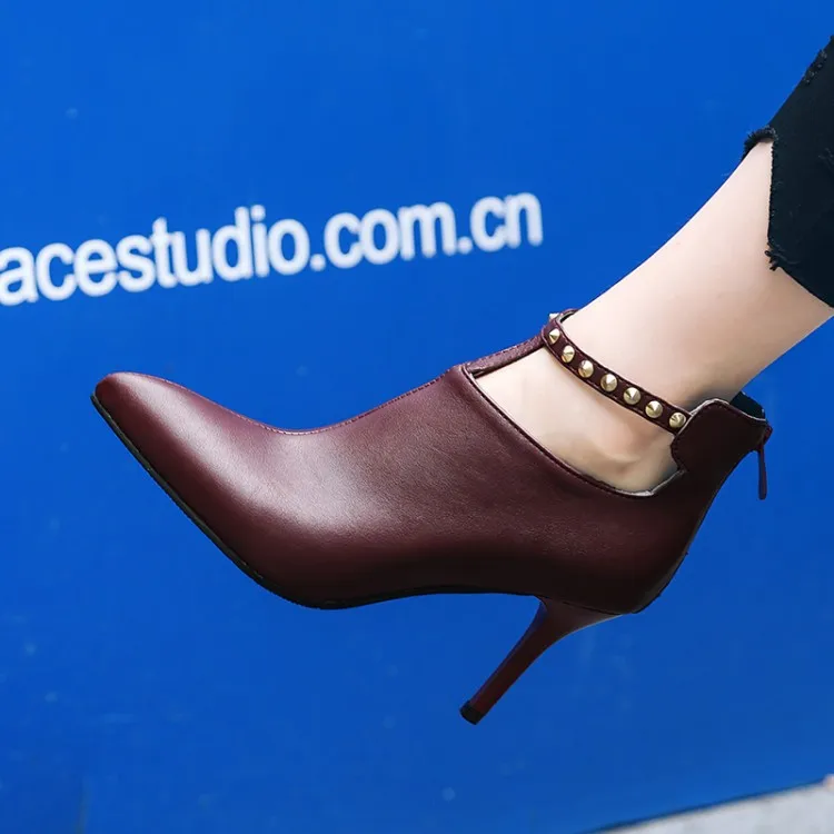 Big Size 11 12 13 14 15 16 Ma'am Fine heel Short boots Metal decoration Fashion boot barrel High heel boots 
Big Size 11 12 13 14 15 16 Ma'am Fine heel Short boots Metal decoration Fashion boot barrel High heel boots