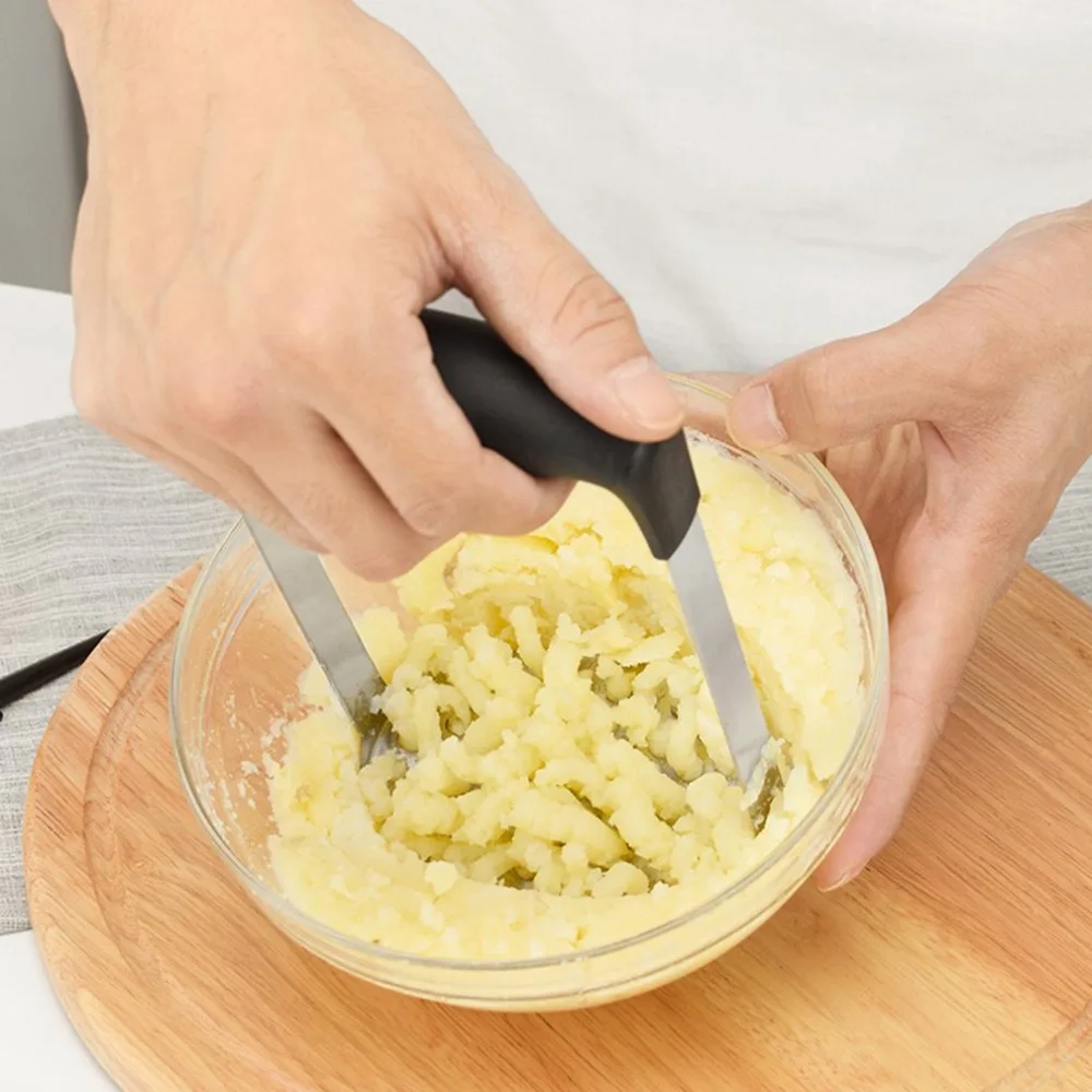 Stainless Steel Multi-function Garlic Press Plastic Handle Manual Potato Mud Press Kitchen Grinder Garlic Kitchen Tools
Stainless Steel Multi-function Garlic Press Plastic Handle Manual Potato Mud Press Kitchen Grinder Garlic Kitchen Tools