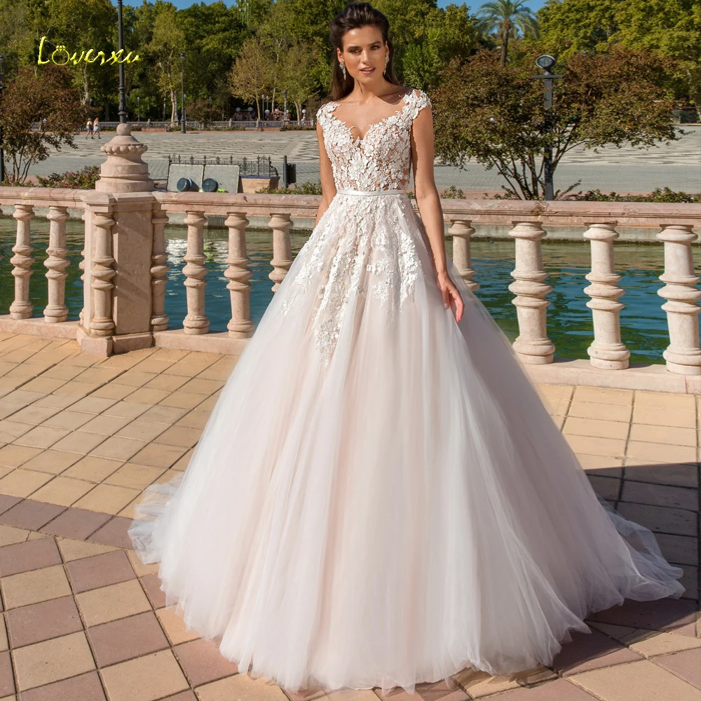 Loverxu Sexy Illusion Appliques Beaded Vintage Wedding Dresses 2019 Luxury Scoop Neck Cap Sleeve Court Train A Line Bridal Gowns
Loverxu Sexy Illusion Appliques Beaded Vintage Wedding Dresses 2019 Luxury Scoop Neck Cap Sleeve Court Train A Line Bridal Gowns