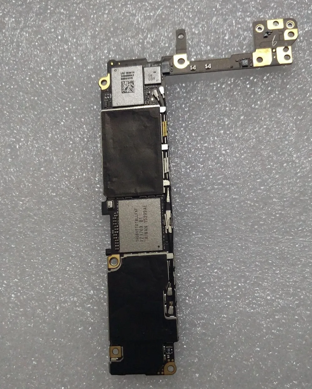 don't working Original used motherboard fake Mainboard for iPhone 6S 4.7', the Logic Board have all spare parts, used for repair
don't working Original used motherboard fake Mainboard for iPhone 6S 4.7', the Logic Board have all spare parts, used for repair