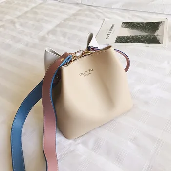 Bucket Bag Fashion Korean Version Of The Color Casual Wild Diagonal Cross-shell Shell Soft Face Polyester Solid Color Handbag
Bucket Bag Fashion Korean Version Of The Color Casual Wild Diagonal Cross-shell Shell Soft Face Polyester Solid Color Handbag