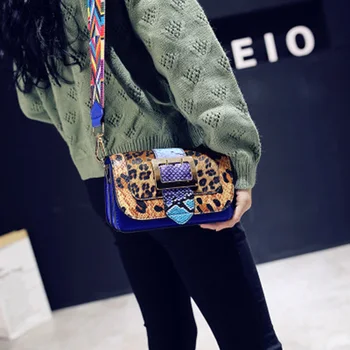 Women's bag 2019 spring and summer new fashion trend wild hit color small square bag wide shoulder strap shoulder Messenger bag
Women's bag 2019 spring and summer new fashion trend wild hit color small square bag wide shoulder strap shoulder Messenger bag