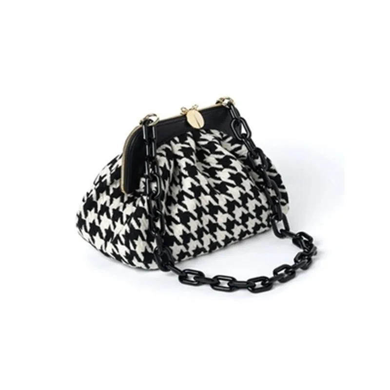 Vintage Acrylic Chains Women Shoulder Bags Designer Shell Plaid Clip Handbag Luxury Lady Purses Causal Large Capacity Totes 2019
Vintage Acrylic Chains Women Shoulder Bags Designer Shell Plaid Clip Handbag Luxury Lady Purses Causal Large Capacity Totes 2019
