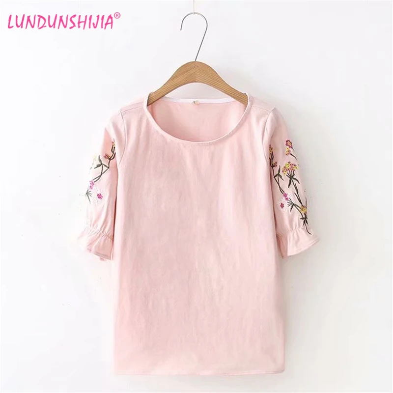 LUNDUNSHIJIA 2018 Summer Fashion Pink Tops Women's T-shirts Flowers Embroidery Tee Tops Women 100%Cotton Female T-shirt
LUNDUNSHIJIA 2018 Summer Fashion Pink Tops Women's T-shirts Flowers Embroidery Tee Tops Women 100%Cotton Female T-shirt