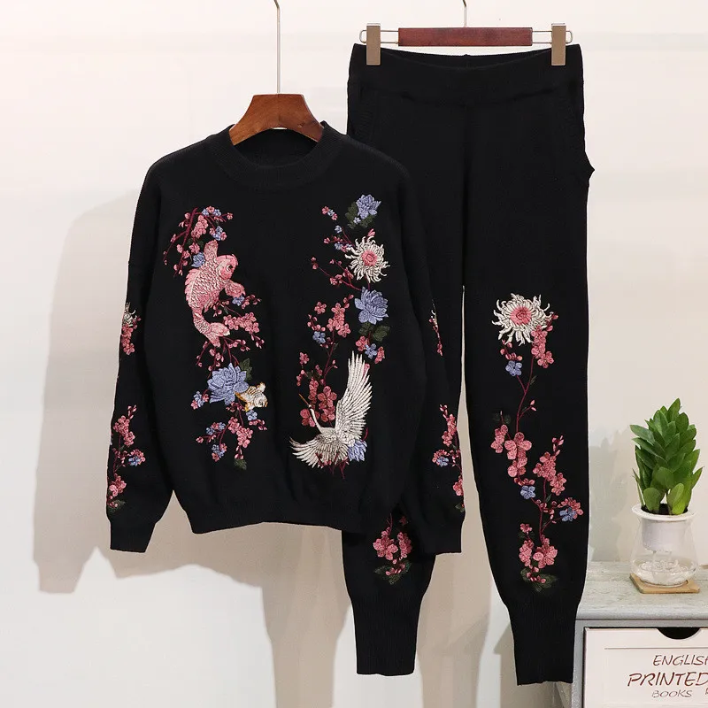 Brand Fashion Outfits European Luxury Embroidery Sweatsuits Squid Pattern Sweater Casual Pants Suits Two Piece Sets of Women
Brand Fashion Outfits European Luxury Embroidery Sweatsuits Squid Pattern Sweater Casual Pants Suits Two Piece Sets of Women