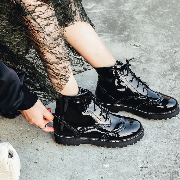 Big Size 11 12 13 Round-headed flat-heeled Boots Laced with cross straps hollow short velvet canister Martin boots
Big Size 11 12 13 Round-headed flat-heeled Boots Laced with cross straps hollow short velvet canister Martin boots