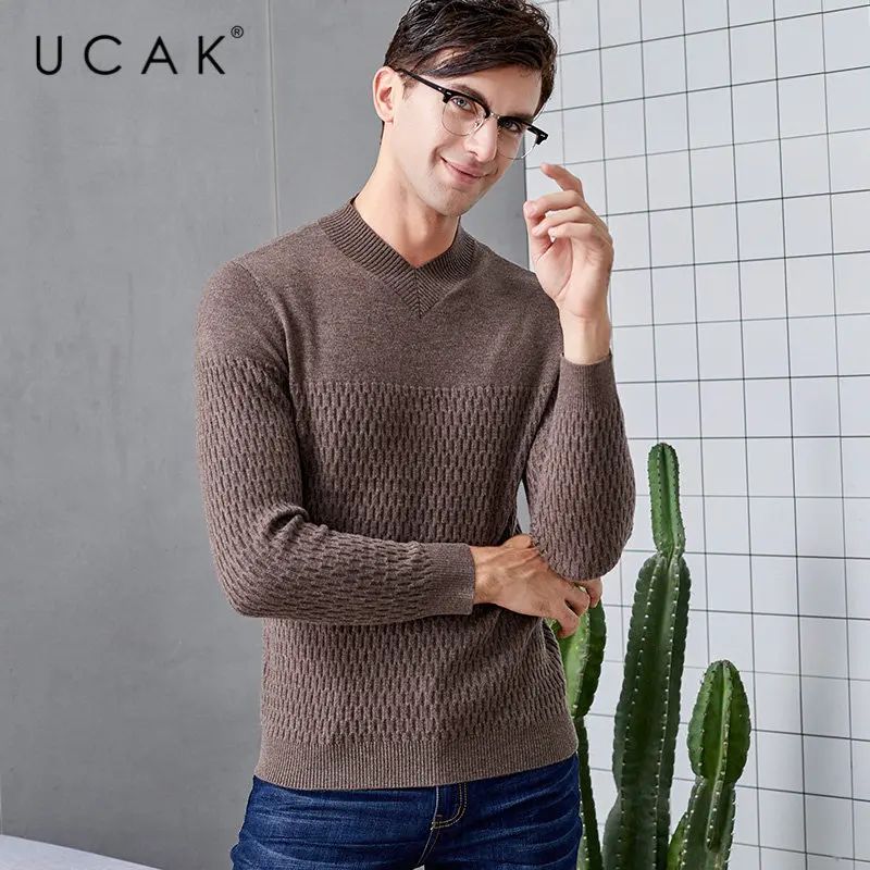UCAK Brand Merino Wool Sweater Men 2019 New Winter Cashmere Sweaters Streetwear Fashion Big V-Neck Pull Homme Pullover Men U3024
UCAK Brand Merino Wool Sweater Men 2019 New Winter Cashmere Sweaters Streetwear Fashion Big V-Neck Pull Homme Pullover Men U3024