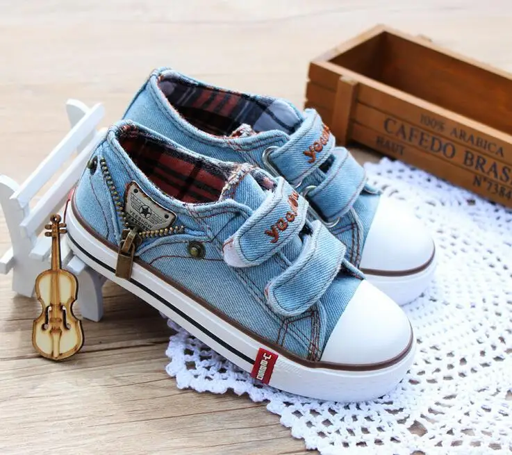 2017 New hot sales canvas jeans high quality baby sneakers fashion cool high quality kids baby sneakers girls boys shoes
2017 New hot sales canvas jeans high quality baby sneakers fashion cool high quality kids baby sneakers girls boys shoes