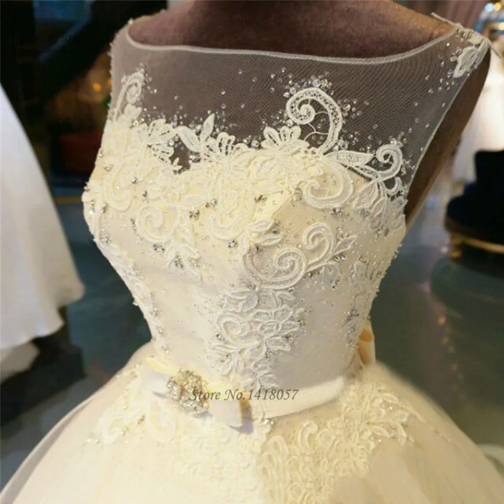 Gorgeous White Ball Gown Wedding Dress 2016 Vintage Boho Bride Dresses Lace Wedding Gown Long Train Custom Made Robe de Mariage
Gorgeous White Ball Gown Wedding Dress 2016 Vintage Boho Bride Dresses Lace Wedding Gown Long Train Custom Made Robe de Mariage