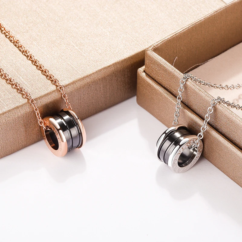 Luxury Designer Ceramics Pendant Necklace Women Necklaces Clavicular Chain Choker Collier Bijoux Femme S925 Silver New
Luxury Designer Ceramics Pendant Necklace Women Necklaces Clavicular Chain Choker Collier Bijoux Femme S925 Silver New