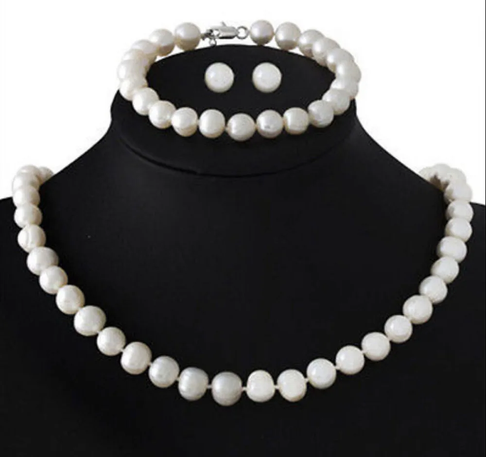 FREE SHIPPING HOT sell new Style >>>>>Genuine 8-9mm Freshwater Cultured Pearl Necklace Bracelet & Earrings Set AA 
FREE SHIPPING HOT sell new Style >>>>>Genuine 8-9mm Freshwater Cultured Pearl Necklace Bracelet & Earrings Set AA