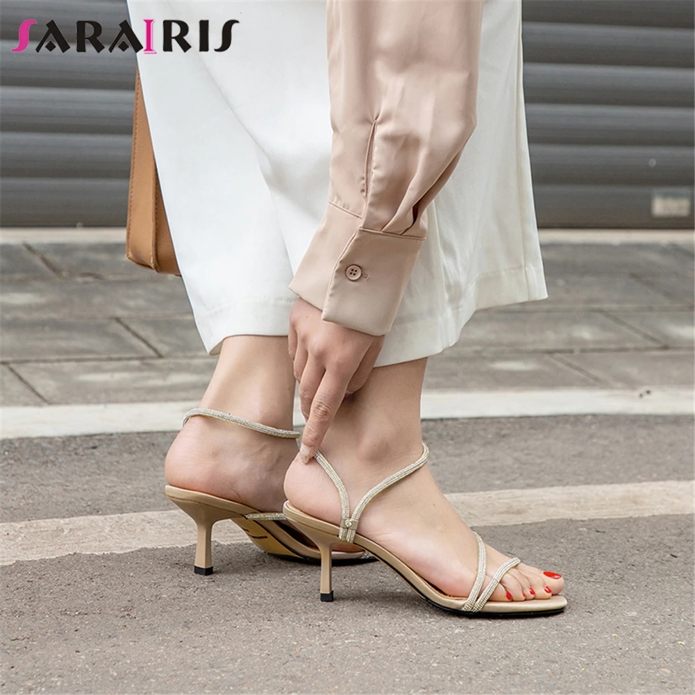 SARAIRIS High Quality 2019 Sexy Party Wedding Sandals Woman Shoes Strange Heels Slip On Elegant Shoes Woman Sandals Female
SARAIRIS High Quality 2019 Sexy Party Wedding Sandals Woman Shoes Strange Heels Slip On Elegant Shoes Woman Sandals Female