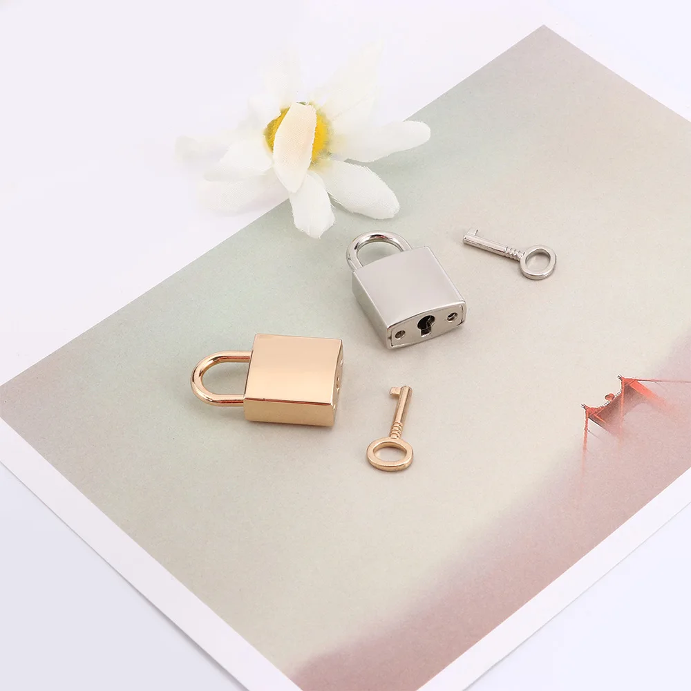 Mini Archaize Padlocks Key Lock With key for Jewelry Box Storage Box Diary Book Home Improvement Hardware
Mini Archaize Padlocks Key Lock With key for Jewelry Box Storage Box Diary Book Home Improvement Hardware
