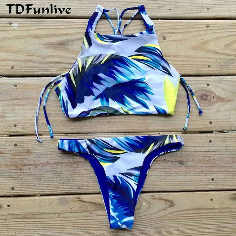 TDFunlive 2017 New Sexy Halter crop top hang High neck Bikinis set push up Swimwear Women Swimsuit Beach bathing suit plus size
TDFunlive 2017 New Sexy Halter crop top hang High neck Bikinis set push up Swimwear Women Swimsuit Beach bathing suit plus size