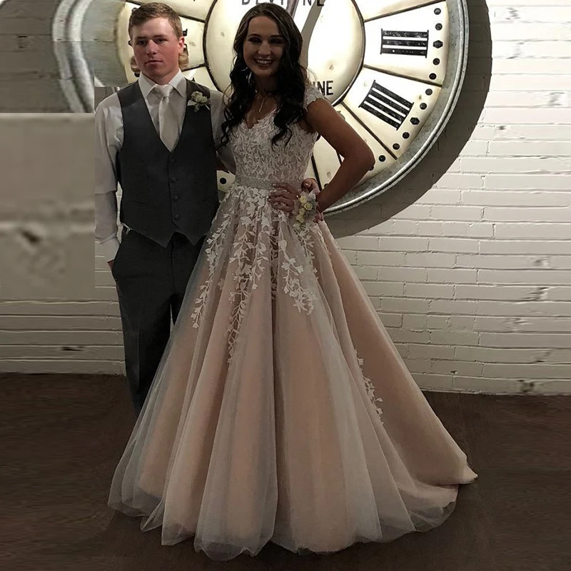 Robe De Mariee Princess Wedding Dresses 2019 Tulle Appliques V-Neck Ball Gown Bride Dress Vestidos De Novia Gelinlik
Robe De Mariee Princess Wedding Dresses 2019 Tulle Appliques V-Neck Ball Gown Bride Dress Vestidos De Novia Gelinlik