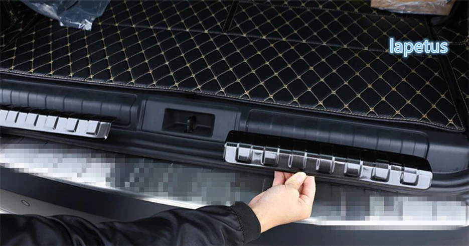 Lapetus Rear Bumper Sill Plate Protector Trunk Guard Decoration Panel Cover Trim For Land Rover L462 Discovery 5 2017 - 2022
Lapetus Rear Bumper Sill Plate Protector Trunk Guard Decoration Panel Cover Trim For Land Rover L462 Discovery 5 2017 - 2022