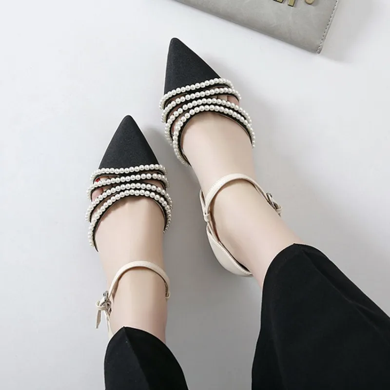 Chinelo Designer Sandals Women Luxury 2019 Ballengary Pearls Ankle Strap Shallow Sandalias Mujer Pointed Toe Low Heel Pumps
Chinelo Designer Sandals Women Luxury 2019 Ballengary Pearls Ankle Strap Shallow Sandalias Mujer Pointed Toe Low Heel Pumps