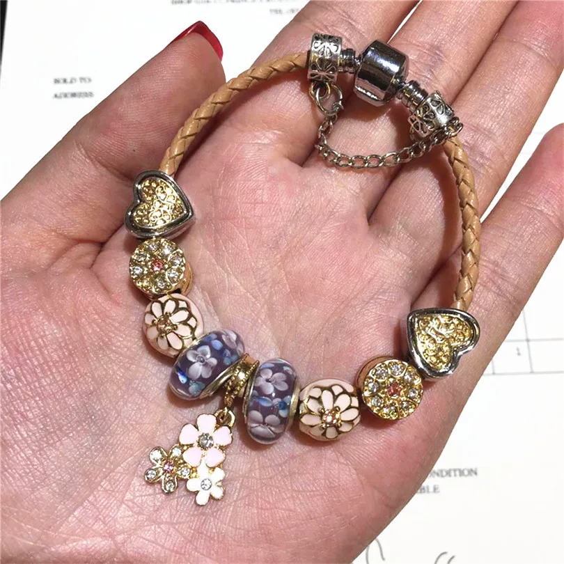 Vogue European Bracelets Exquisite Charms Bauhinia Flower Beads Fits European Romantic Bracelets DIY Birthday Gift With Free Bag
Vogue European Bracelets Exquisite Charms Bauhinia Flower Beads Fits European Romantic Bracelets DIY Birthday Gift With Free Bag