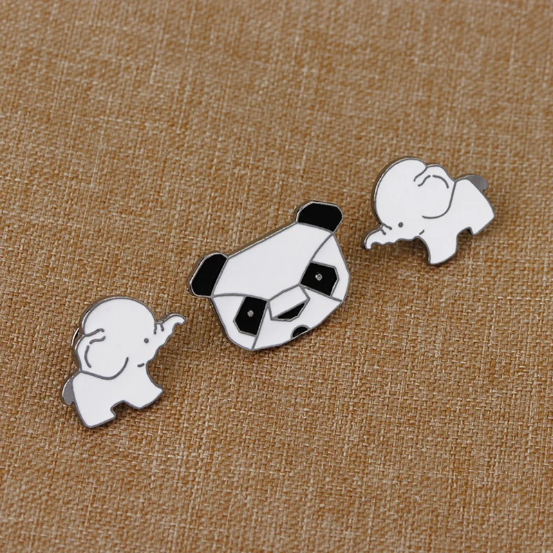 1 pcs cartoon panda elephant metal badge brooch button pins denim jacket pin jewelry decoration badge for clothes lapel pins
1 pcs cartoon panda elephant metal badge brooch button pins denim jacket pin jewelry decoration badge for clothes lapel pins