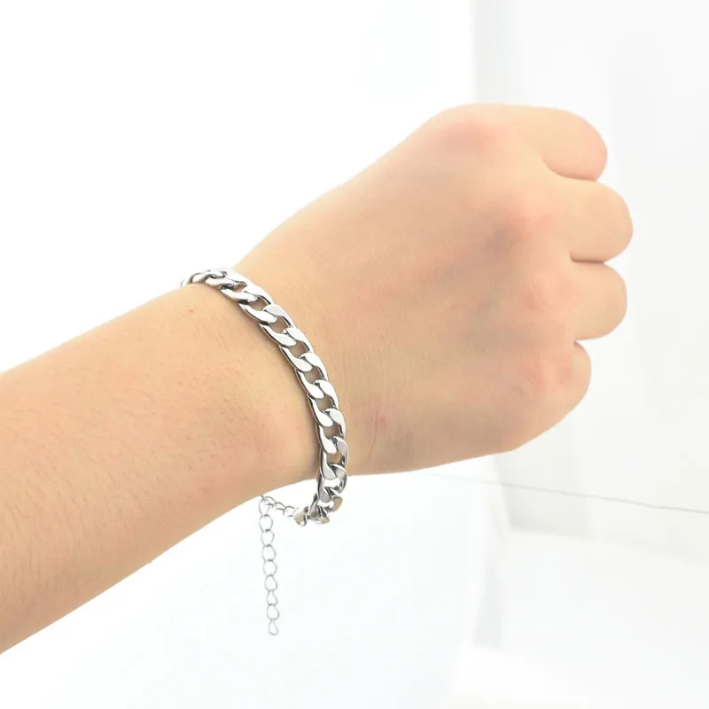 ONSTA 3.0 fashion wild soft snake chain bracelet men and women couple bracelet bracelet retail Pif stainless steel does not fade
ONSTA 3.0 fashion wild soft snake chain bracelet men and women couple bracelet bracelet retail Pif stainless steel does not fade